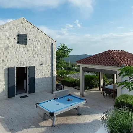 In Rogoznica With 4 Bedrooms, Wifi And Private Swimming Pool Rogoznica (Sibenik-Knin)