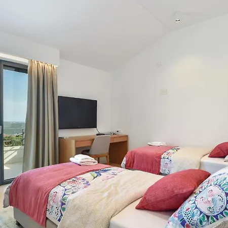 In Rogoznica With 4 Bedrooms, Wifi And Private Swimming Pool Rogoznica (Sibenik-Knin)