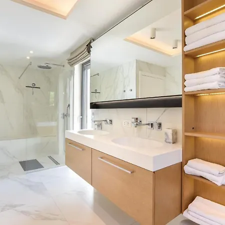 Hébergement de vacances In Rogoznica With 4 Bedrooms, Wifi And Private Swimming Pool *