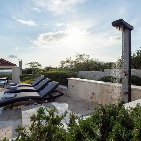 In Rogoznica With 4 Bedrooms, Wifi And Private Swimming Pool Rogoznica (Sibenik-Knin)