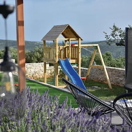 In Rogoznica With 4 Bedrooms, Wifi And Private Swimming Pool Rogoznica (Sibenik-Knin)